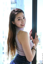 Preview photo for Petite Stunner